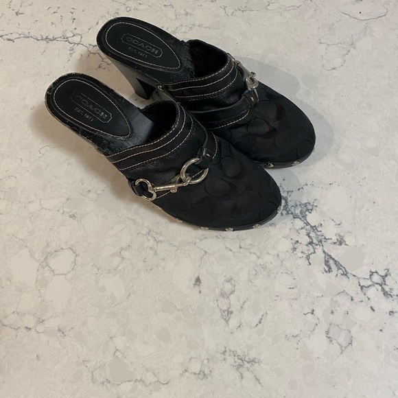 Women’s Coach Clog size 7 - Picture 2 of 3